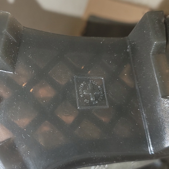 DR. MARTENS SHRIVER HI MOLDOVA BOOTS - Picture 14 of 16